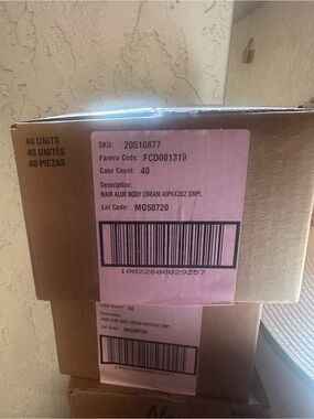 Case of 40 nair cream